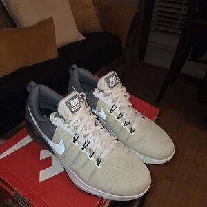 Nike Men's Gray and White Athletic Shoes